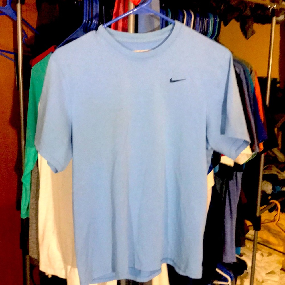 Nike FitDry T-shirt - Small
